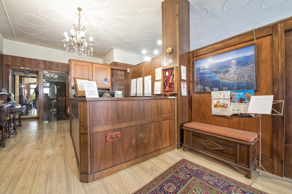 Hotel Marisa Albenga Exteriér fotografie